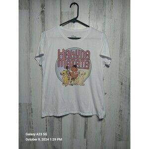 Disney Women's Medium White Lion King Hakuna Matata Tee
